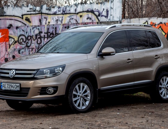 Volkswagen Tiguan 1