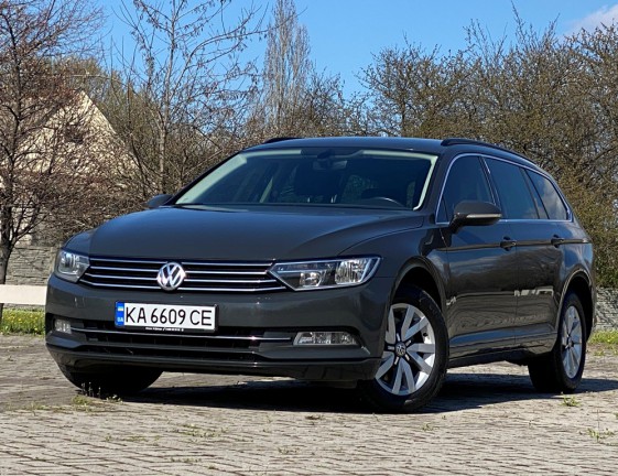 Volkswagen Passat B8 OFFICIAL ELEGANCE 1