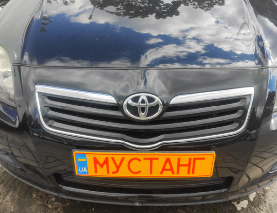 Toyota AVENSIS 1