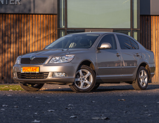 Skoda Octavia A5 OFICIAL 2012 1