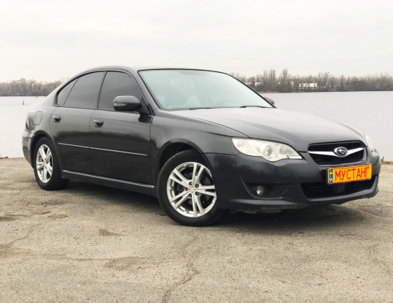 Subaru Legacy 1