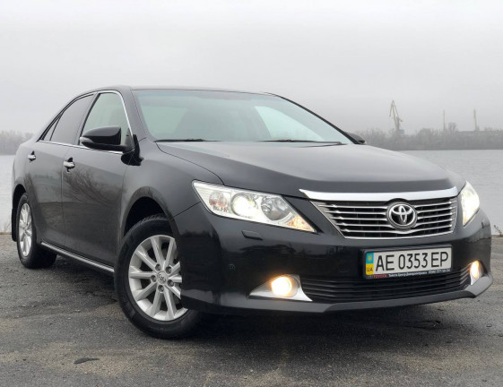 Toyota Camry Premium 2011