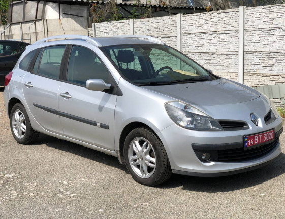 Renault Clio 2008 1