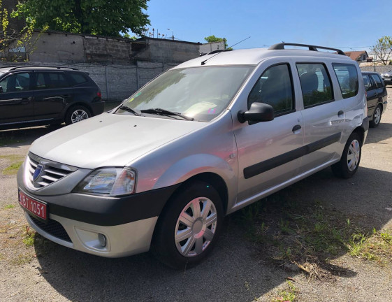 Dacia Logan MCV Laureate 2007 1
