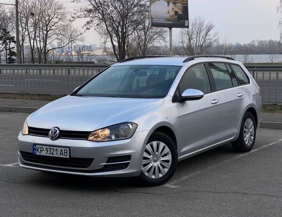 Volkswagen Golf 2014 1