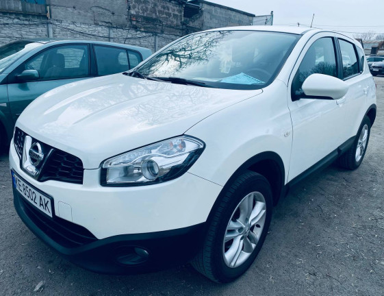 Nissan Qashqai 2012 року 1