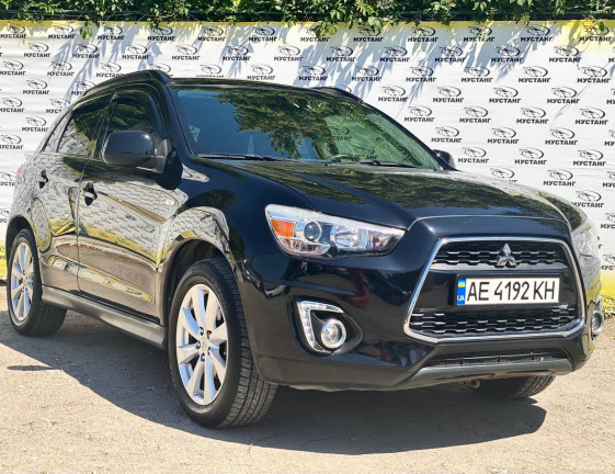 Mitsubishi Outlander 2013 1