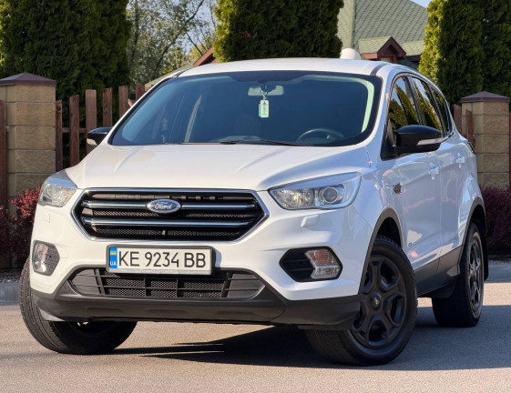 Ford Kuga 2017 1