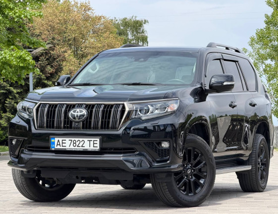 Toyota Land Cruiser Prado 2021 1